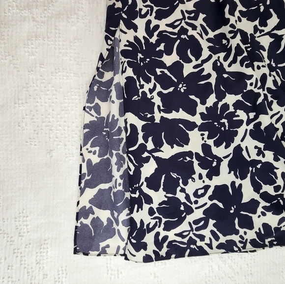 Zara Blue and White Floral Bell Sleeve Dress Size Small - Picture 9 of 9